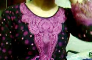XXX Putri kecil yang sek xxx com seksi menggoda ayah sahabatnya.